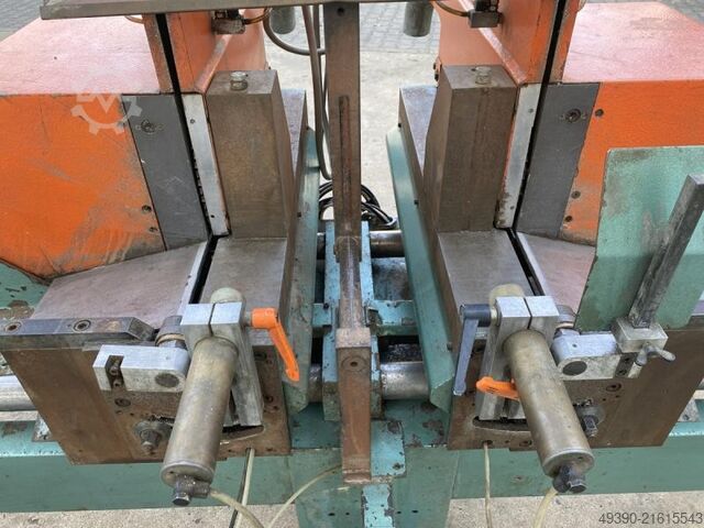 NC Doppelgehrungssäge mit 2 Sägeaggregaten für ALU, Buntmetalle und Kunsstoffe - DEFEKT, Gehrungssäg RAPID - WEGOMA DGL 5000 / 500 mit Positioniersteuerung