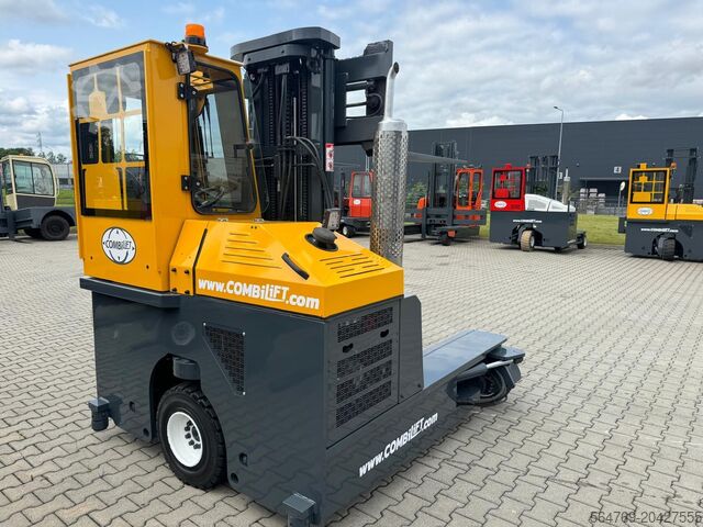 Vierwege-Gabelstapler Combilift C3000/ Mast 7500 mm /Teleskopic forks