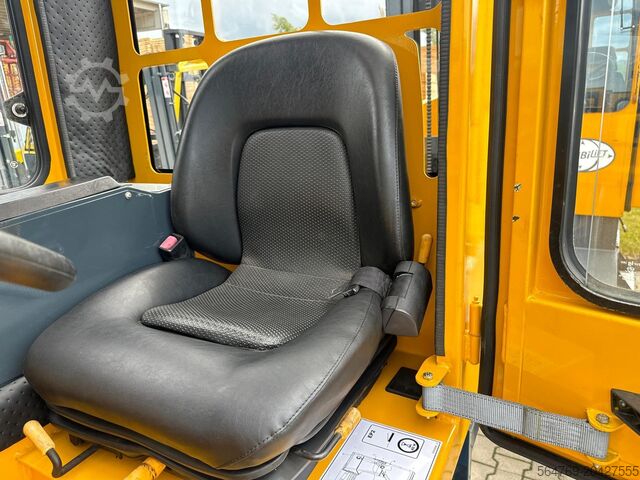 Vierwege-Gabelstapler Combilift C3000/ Mast 7500 mm /Teleskopic forks