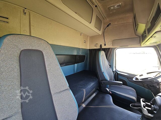 Standard-SZM VOLVO FM 450 450 Skirts Airco