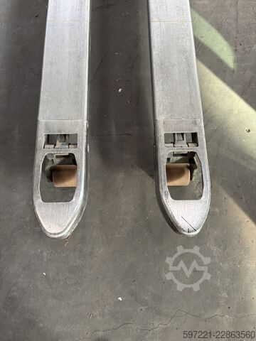 Electric Pallet Trucks Still EXH-SF20