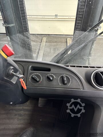Electric - 4 wheels Still RX 60-25