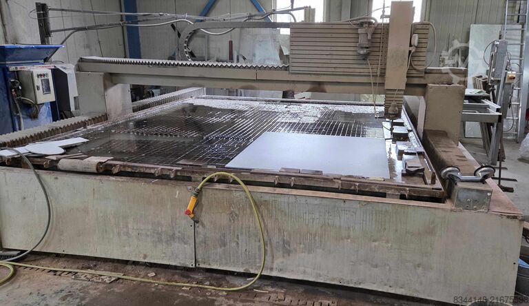 Wasserstrahlschneidanlage PTV AWJ2030B-1Z