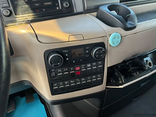 Standard tractor unit MAN 41.640 8x4