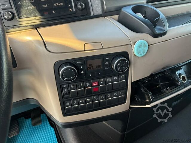 Standard tractor unit MAN 41.640 8x4