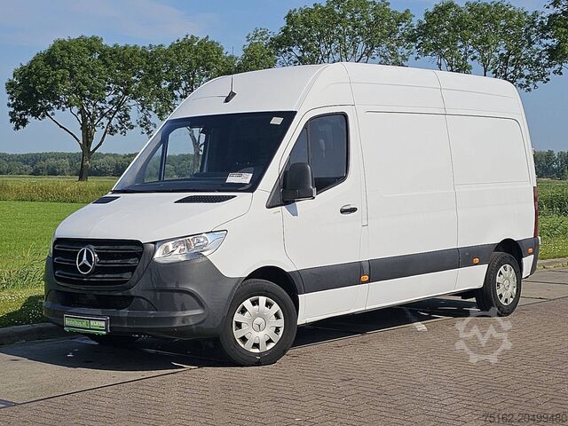 High-roof van MERCEDES-BENZ SPRINTER 314 L2H2 Mbux Automaat!