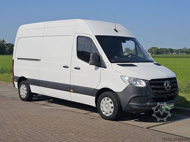 High-roof van MERCEDES-BENZ SPRINTER 314 L2H2 Mbux Automaat!