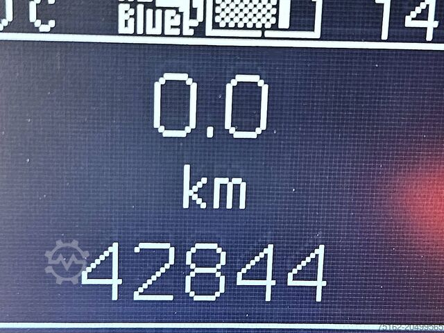 High-roof van MERCEDES-BENZ SPRINTER 314 L2H2 Mbux Automaat!