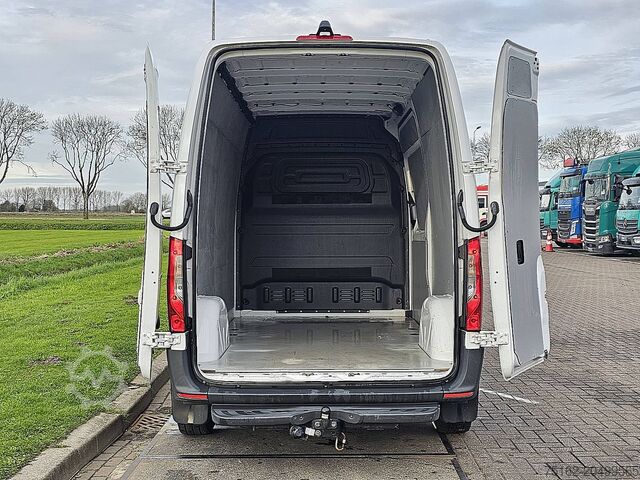 High-roof van MERCEDES-BENZ SPRINTER 314 L2H2 Mbux Automaat!