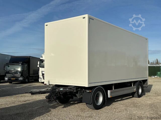 Koffer Pacton PACTON GESLOTEN AANHANGER MET LAADKLEP