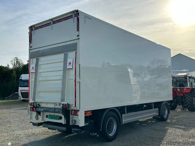 Koffer Pacton PACTON GESLOTEN AANHANGER MET LAADKLEP