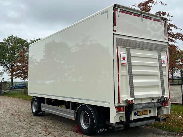 Koffer Pacton PACTON GESLOTEN AANHANGER MET LAADKLEP