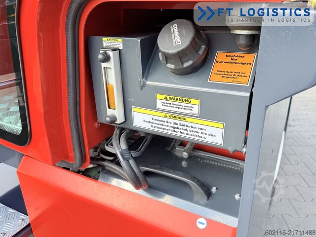 Vierwegestapler Combilift C3000ET TRIPLEX 5940 WIDE FORK POSITIONE