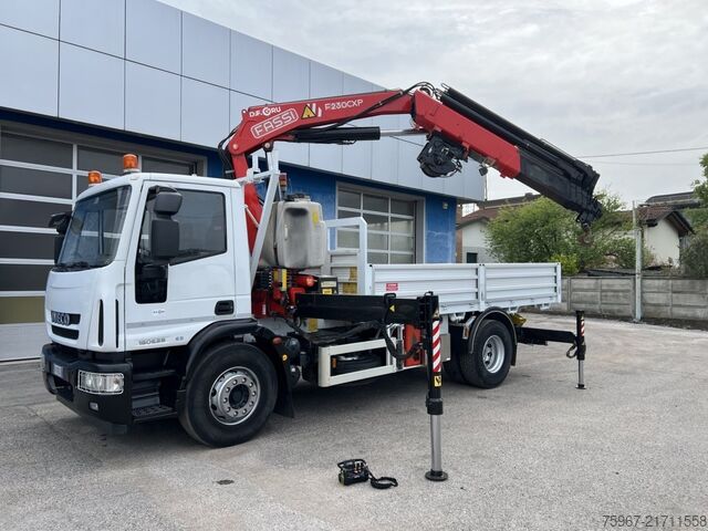 Truck with fixed flatbed and crane Iveco Eurocargo 180e28