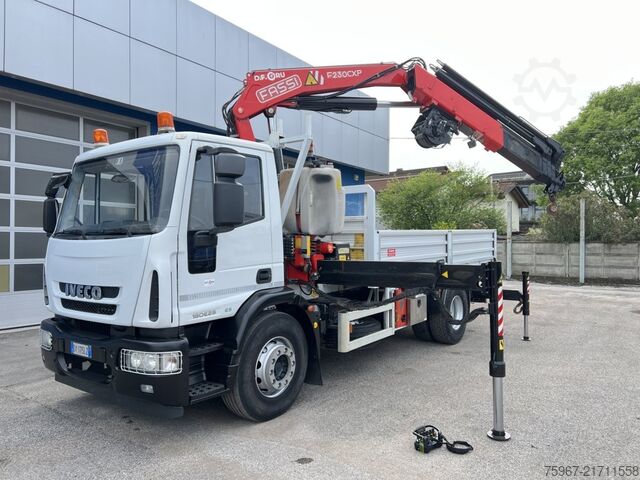 Truck with fixed flatbed and crane Iveco Eurocargo 180e28