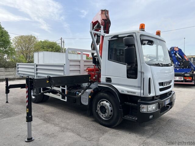 Truck with fixed flatbed and crane Iveco Eurocargo 180e28