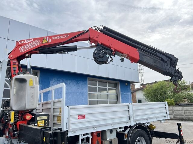 Truck with fixed flatbed and crane Iveco Eurocargo 180e28