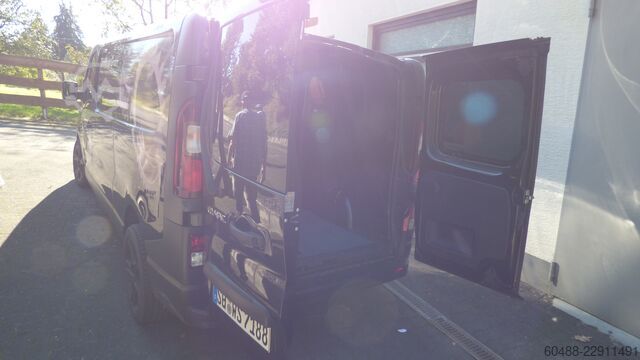 Transporter (amtl. Kennz.: SU-WS 7188) RENAULT TRAFIC DCI 140 ENERGY