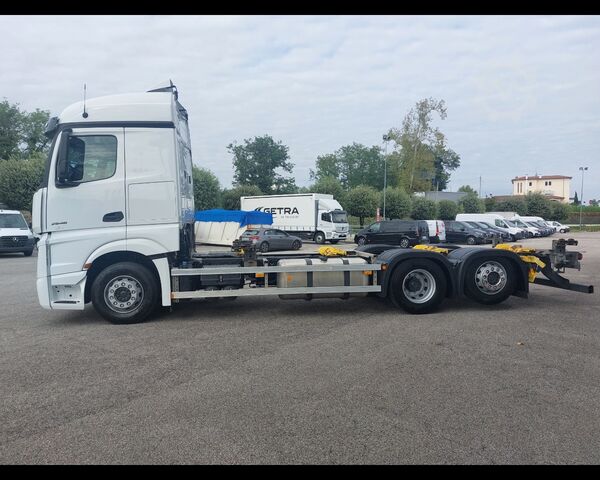 Truck chassis MERCEDES-BENZ Actros L 25 6x2 - Actros L 2546 L 6x2