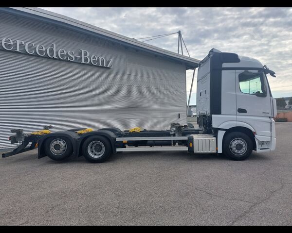 Truck chassis MERCEDES-BENZ Actros L 25 6x2 - Actros L 2546 L 6x2