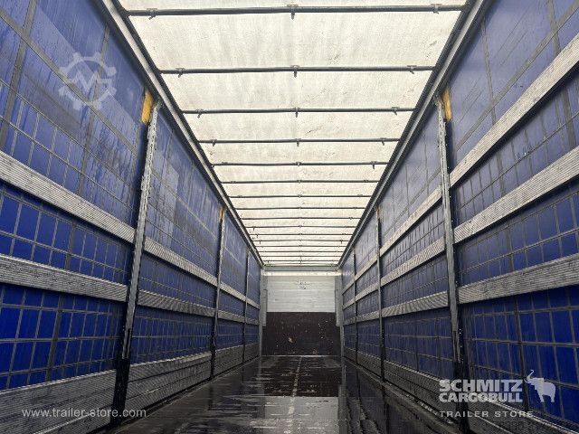 Open semitrailer with tarp Schmitz Cargobull Semitrailer Curtainsider Standard