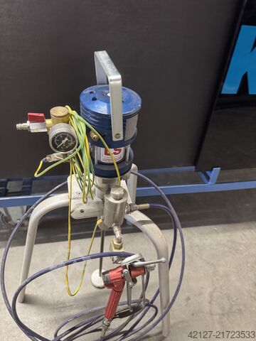 Paint spraying device / airless device Lothar Starke HP 32/4