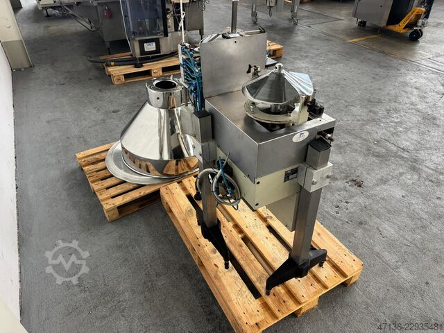 Orientator for sparkling wine corks SICK Oriomat 1-2
