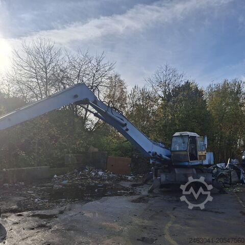 Fuchs material handler ready for operation Fuchs 1F714.4