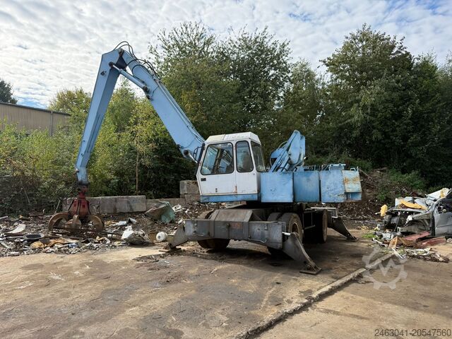 Fuchs material handler ready for operation Fuchs 1F714.4