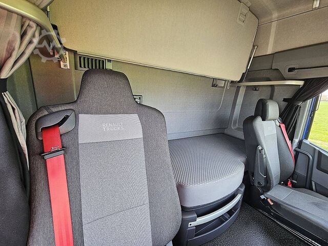 Standard-SZM RENAULT T 440