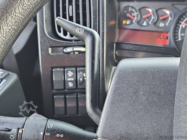 Tipper with crane RENAULT D 240 HIAB 158ES4,16 ton