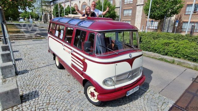 Kleinbus MERCEDES-BENZ Vorgänger Sprinter O 319 Samba mit Faltdach AC
