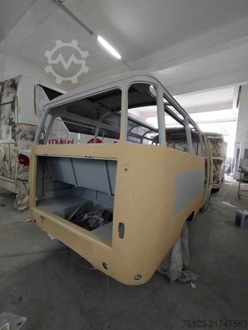 Kleinbus MERCEDES-BENZ Vorgänger Sprinter O 319 Samba mit Faltdach AC