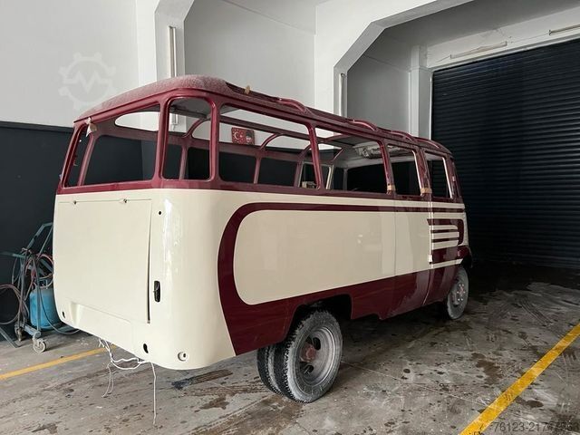 Kleinbus MERCEDES-BENZ Vorgänger Sprinter O 319 Samba mit Faltdach AC