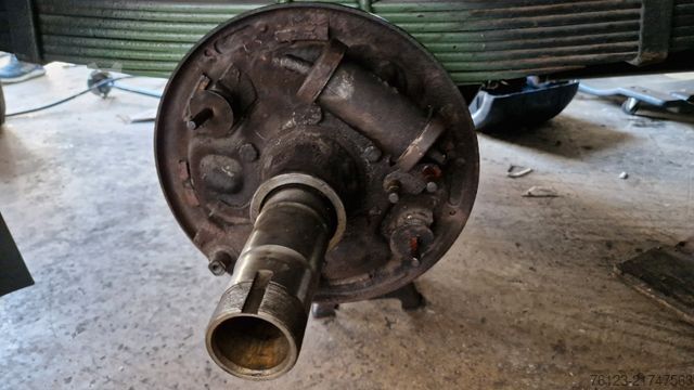 Kleinbus MERCEDES-BENZ Vorgänger Sprinter O 319 Samba mit Faltdach AC