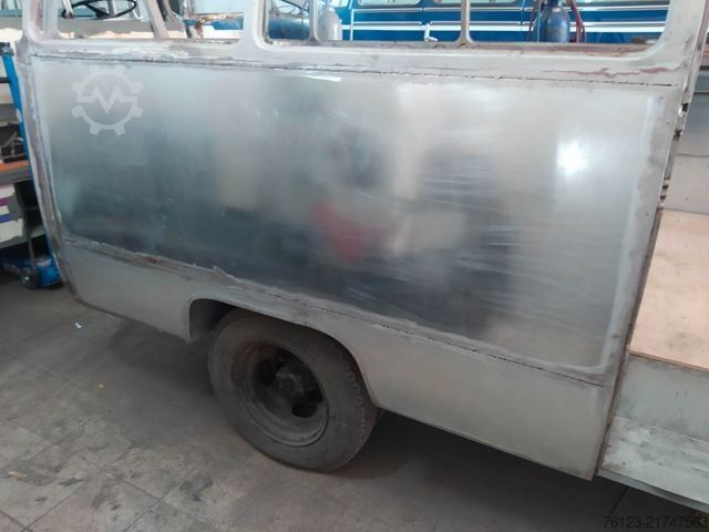 Kleinbus MERCEDES-BENZ Vorgänger Sprinter O 319 Samba mit Faltdach AC