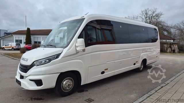 Kleinbus IVECO 2x Daily 70 Lagerfahrzrug Ferqui Sunrise 2,5 m B