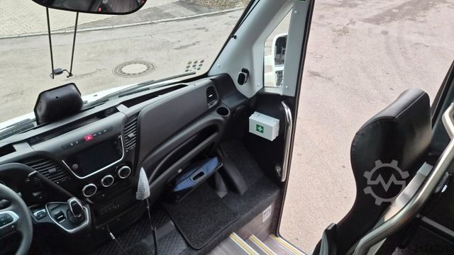 Kleinbus IVECO 2x Daily 70 Lagerfahrzrug Ferqui Sunrise 2,5 m B