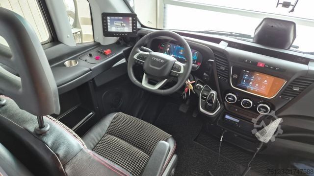 Kleinbus IVECO 2x Daily 70 Lagerfahrzrug Ferqui Sunrise 2,5 m B