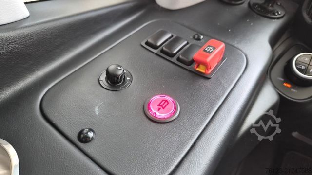 Kleinbus IVECO 2x Daily 70 Lagerfahrzrug Ferqui Sunrise 2,5 m B