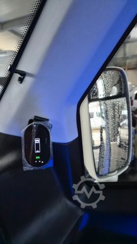 Kleinbus IVECO 2x Daily 70 Lagerfahrzrug Ferqui Sunrise 2,5 m B