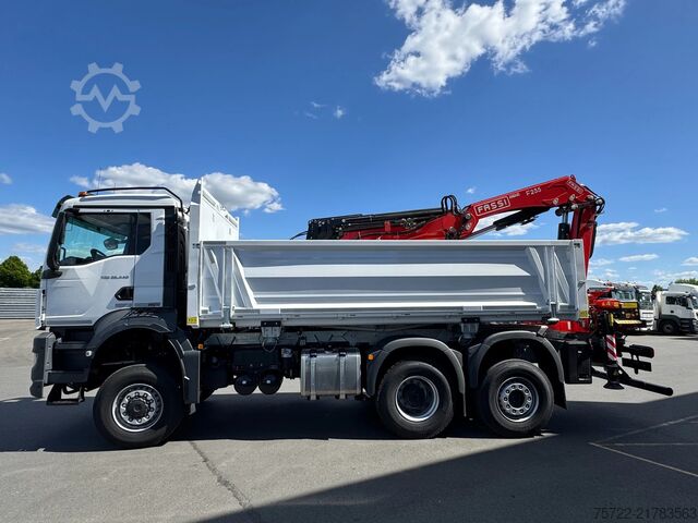 Tipper with crane MAN TGS 28.440 6x4-4 BL 2-Seitenkipper Fassi F235 Kran