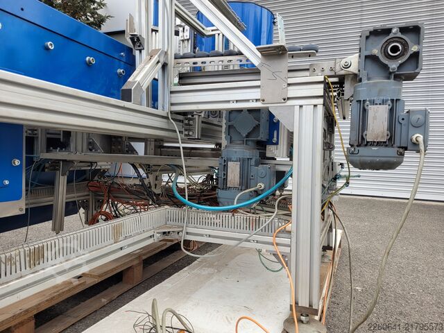 Automotive Montagezelle mit Grimm Grimm Egyedi