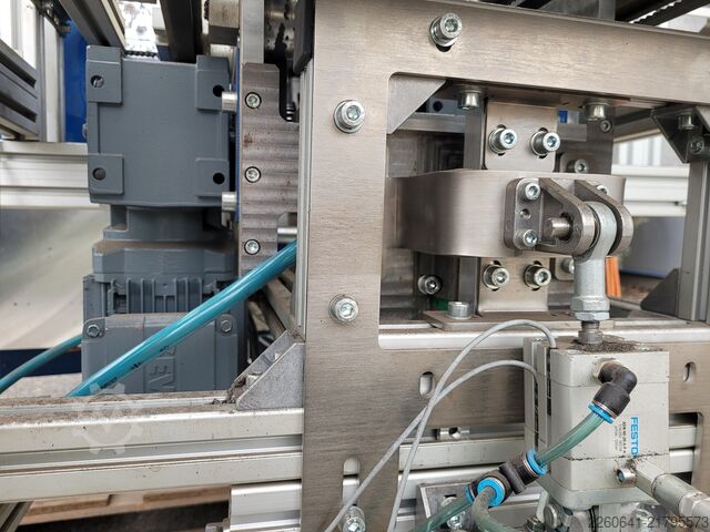 Automotive Montagezelle mit Grimm Grimm Egyedi