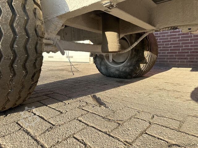 Dump trailer  