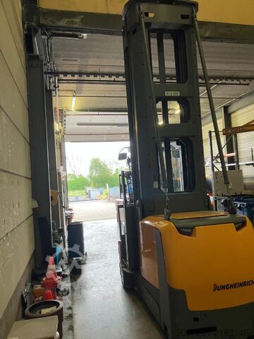 High Level Order Picker Jungheinrich EKX 516K