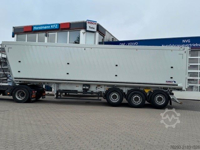 Tipper semitrailer SCHMITZ CARGOBULL SKI 24  10.5  GETREIDE KIPPER