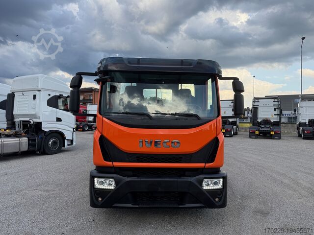 Platform with ramp Iveco eurocargo120-190