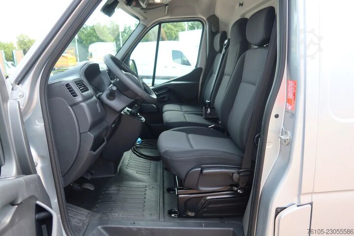 Renault Master Koel/Vries/Verwarmen + 220 volt stekker Carrier Xarios 350 machine BPM vrij Renault Master Koel/Vries/Verwarmen + 220 volt stekker ...