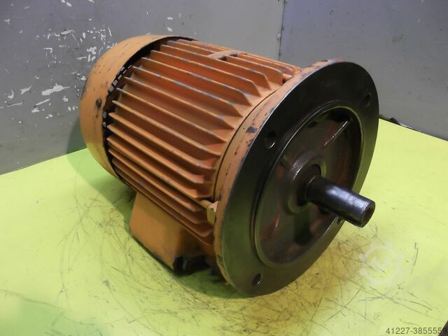 Electric motor 4 kW 2860 rpm foot defective Bauknecht RF112M/2-7W
